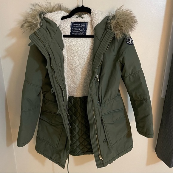 American eagle faux fur hooded sherpa lined quitted army green parka size M - Picture 1 of 15